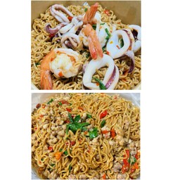 มาม่ากะเพราทะเล คู่ มาม่ากะเพราหมูสับ