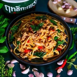 Stir Fried Spaghetti With Basil
