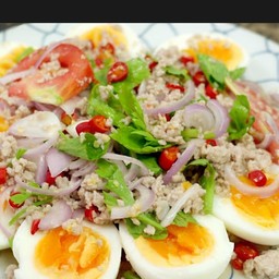 ยำไข่ต้ม