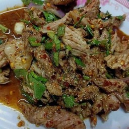 น้ำตก เนื้อ