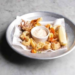 ปลาหมึกทอดสไตล์อิตาเลี่ยน