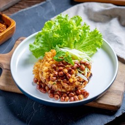 ยำแหนมคลุกข้าวทอด