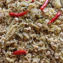 ผัดผักกาดดองโปรตีน