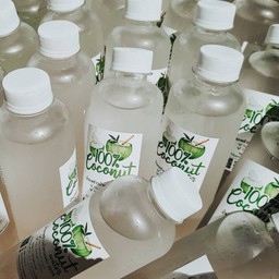 น้ำมะพร้าวน้ำหอมสด