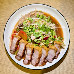 ตำเส้นเล็กหมูกรอบอ่ำหล่ำ