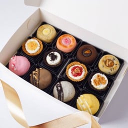 Mini Patisserie Gift Box 12 pcs