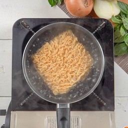 มาม่าลวก