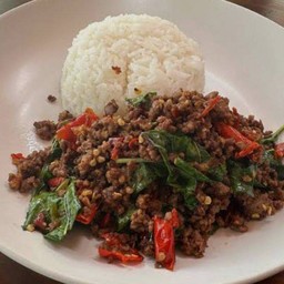 กระเพราเนื้อสับ