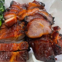 หมูแดง M