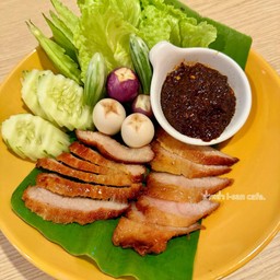 คอหมูทอดตาแดง