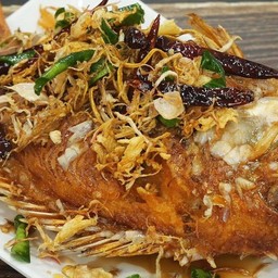 ปลาทับทิมทอดสมุนไพร