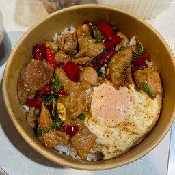 ข้าวหมูนุ่มผัดกะเพรา