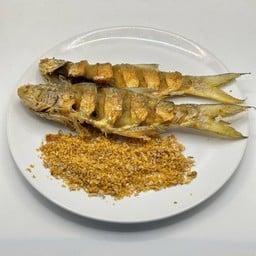 M ปลากุเลาทอดกระเทียม