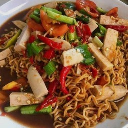 ตำมาม่าหมูยอ