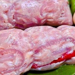แหนมหมูห่อใบตอง (1ห่อ)