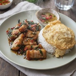 ข้าวกระเพราหมูกรอบ