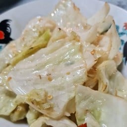 กะหล่ำปลีผัดน้ำปลาพริกแห้ง