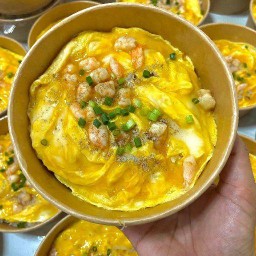 ร้านข้าวไข่ข้นกระเพรา(นานา)