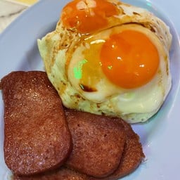 ข้าวยักษ์สามตาสแปม