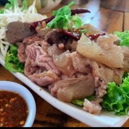 ลวกจิ้มเนื้อ