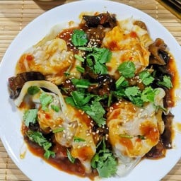 เกี๊ยวกุ้งซอสน้ำมันงา