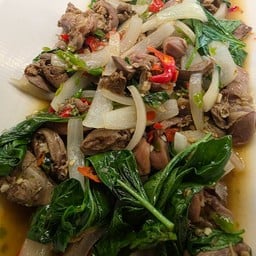 เครื่องในไก่ผัดกะเพรา