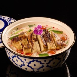 ต้มข่าไก่