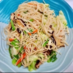 เจ ผัดหมี่ซั่วเจสูตรต้นตำรับ ( อร่อยมากค่ะ แนะนำให้ลอง )