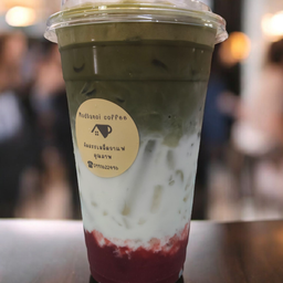 สตอเบอรี่มัทฉะลาเต้