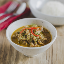 ข้าวแกงเขียวหวานเนื้อ [14]