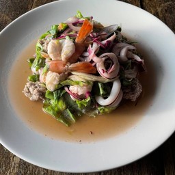 ยำรวมมิตร / ยำรวมมิตรทะเล