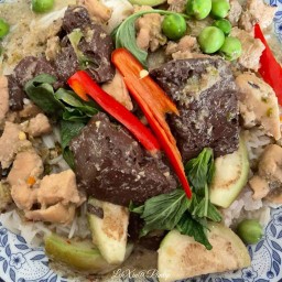 ขนมจีนเจ้รุ่ง (ตลาดสดบางคล้า)