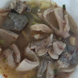 ต้มแซ่บเครื่องในหมู