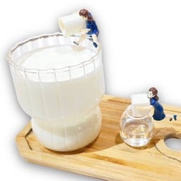 นมฮอกไกโด 250 ml. (เย็น, ไม่มีน้ำแข็ง, ไม่ใส่หวาน)