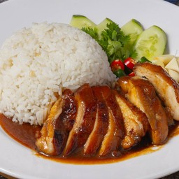 ข้าวหน้าไก่ย่างอาซ้อ