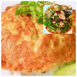 ไข่เจียวแหนมราดข้าว+ต้มยำไก่