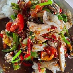 ส้มตำ&ยำแรด  ตลาดวันไนท์