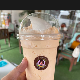 มะพร้าวปั่นชาเย็น