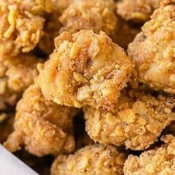 แมวทอดไก่ สาขา2 Cats in the kitchen ตลาดจอมพล