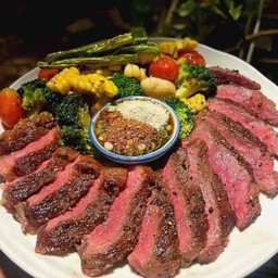 สเต็กเนื้อออสเตรเลียวากิว