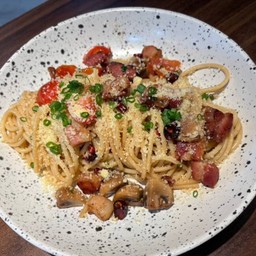 พาสต้าพริกแห้งเบค่อน