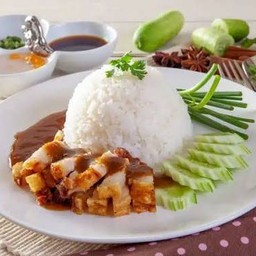 ข้าวหมูกรอบ