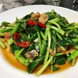 ข้าวราดคะน้าปลาเค๊ม