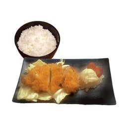 20.คัตสึไก่ทอดกรอบ Chicken mince cutlet チキンメンチカツ弁当