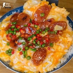 ข้าวไข่ข้นกุนเชียงทอดราดพริกน้ำปลา 50.-