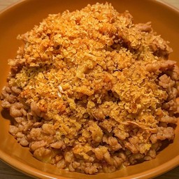 กระเทียมหมูสับ (กับข้าว)