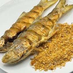 L ปลากุเลาทอดกระเทียม