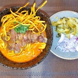 ข้าวซอยเนื้อ