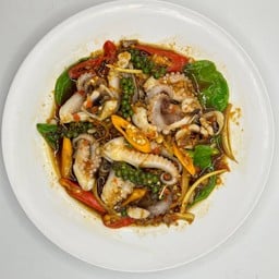 ผัดฉ่าหมึกสาย