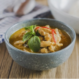 ข้าวแกงเขียวหวานไก่ [15]